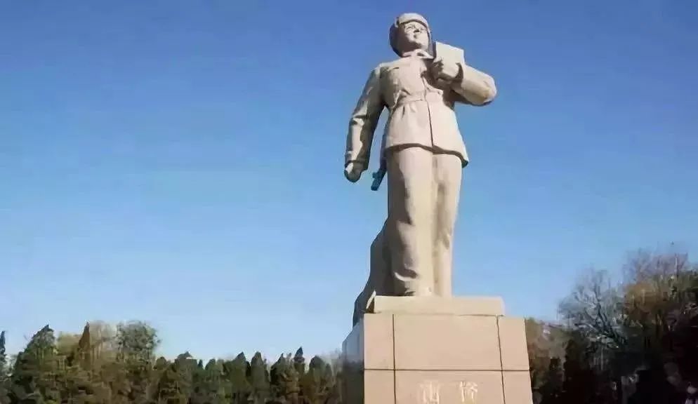 尋訪雷鋒足跡，感受雷鋒精神！——九九智能環(huán)保3.5學雷鋒紀念日主題黨日活動