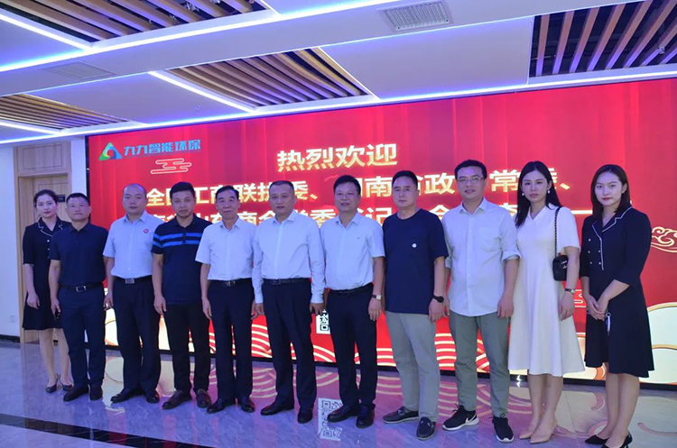 全國工商聯(lián)執(zhí)委、湖南省政協(xié)常委、湖南省山東商會黨委書記、會長李濤一行蒞臨考察調(diào)研